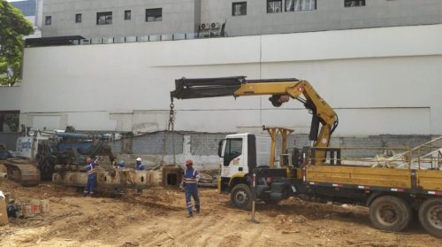 munck-montagem-perfuratriz